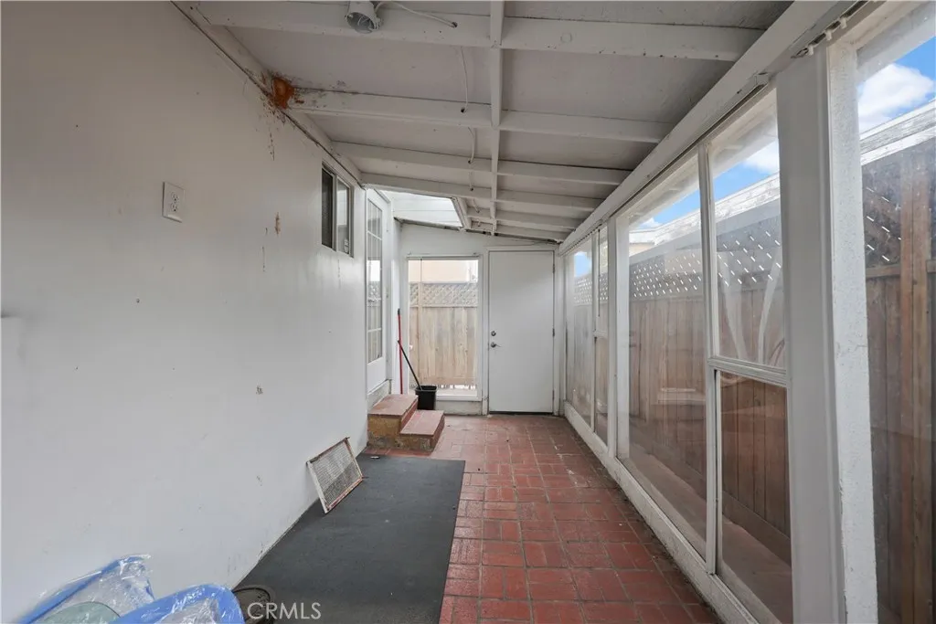 2989 W 12th, Los Angeles, California 90006 home-pic-3